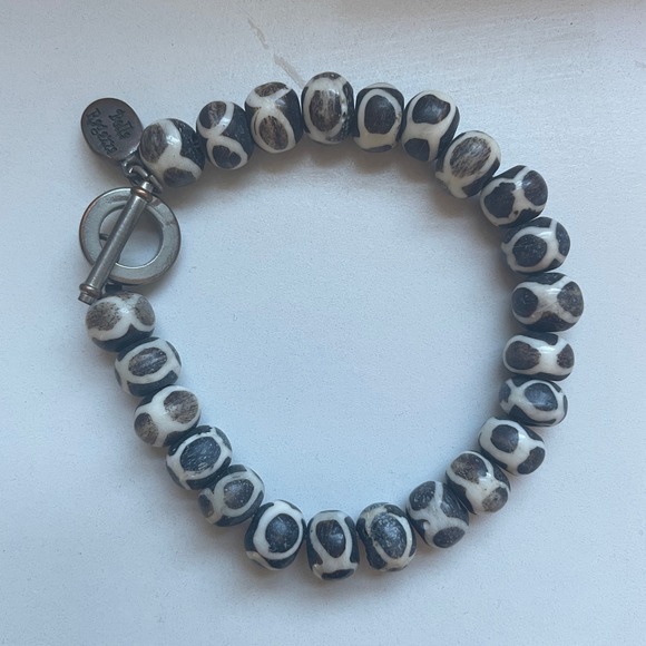 Bella Ruiz Tibetan Dzi Bead Bracelet Toggle‎ Closure Casual Boho Chic - Picture 4 of 4